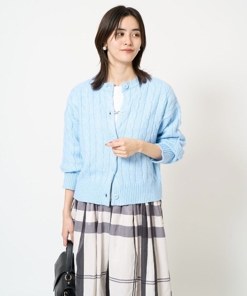 a.v.v（アーヴェヴェ）の「2WAY アラン柄ニットカーディガン（カーディガン/ボレロ・レディース・グレー/ダークインディゴブルー/ベージュ・34/36/38/42/40）」の4枚目の写真