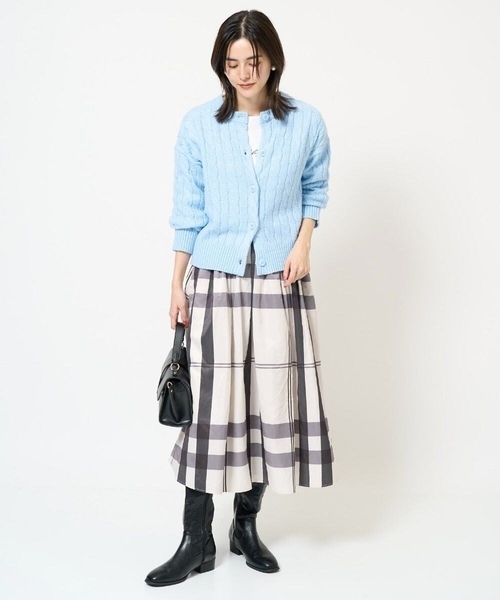 a.v.v（アーヴェヴェ）の「2WAY アラン柄ニットカーディガン（カーディガン/ボレロ・レディース・グレー/ダークインディゴブルー/ベージュ・34/36/38/42/40）」の9枚目の写真