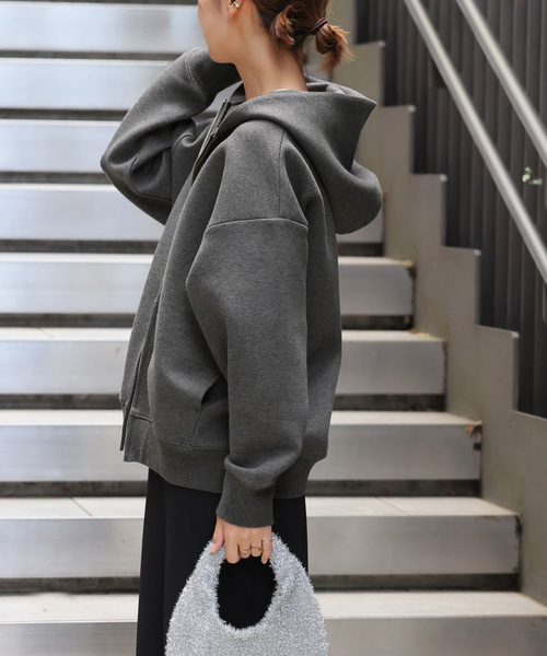 JOURNAL STANDARD relume（ジャーナルスタンダード　レリューム）の「【洗濯機洗い可能】［24AW 新色追加/WEB限定色あり］待望の再入荷！フーディーブルゾン（パーカー・レディース・チャコールグレー/スミクロ/アイボリー・FREE）」の10枚目の写真