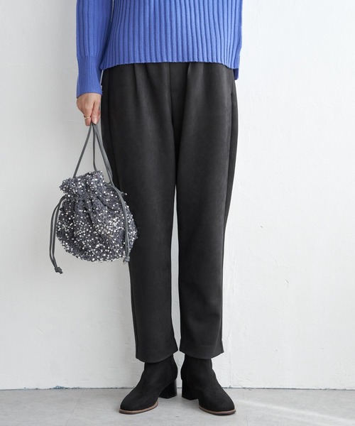 ikka(イッカ)の「GOKU楽フェイクスエードテーパードパンツ(その他パンツ・レディース・モカ/ベージュ/ブラック・L/M/S)」の9枚目の写真