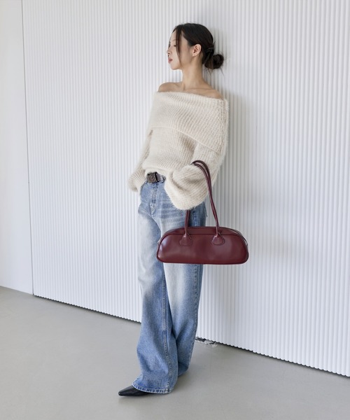 UNE MANSION(ユヌマンション)の「アンゴラモヘアフォンダンオフショルダーオーバーサイズニット(ニット/セーター・レディース・ブラック/クリーム・FREE)」の10枚目の写真