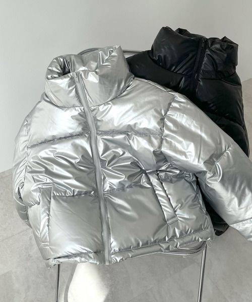 Futier land（フューティアランド）の「メタリック中綿パッファー/フェイクダウン（ブルゾン・レディース・ブラック/シルバー・MEDIUM）」の5枚目の写真