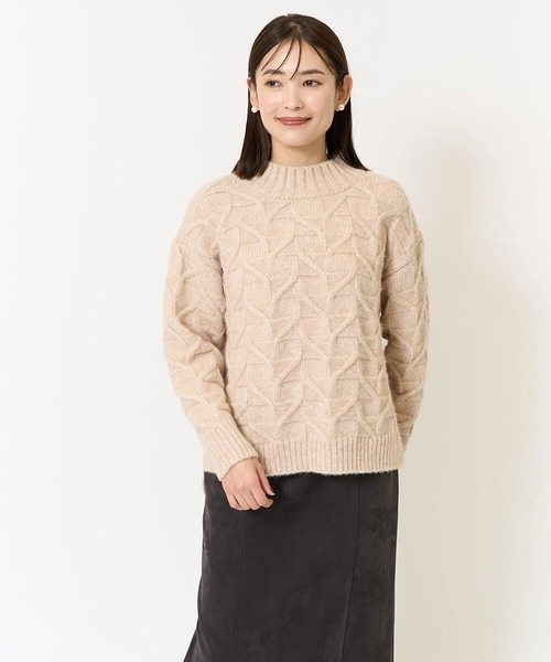 a.v.v(アーヴェヴェ)の「ふわふわ地柄ハイネックニット(ニット/セーター・レディース・ベージュ/ライラック・40/38/42/36/34)」の4枚目の写真