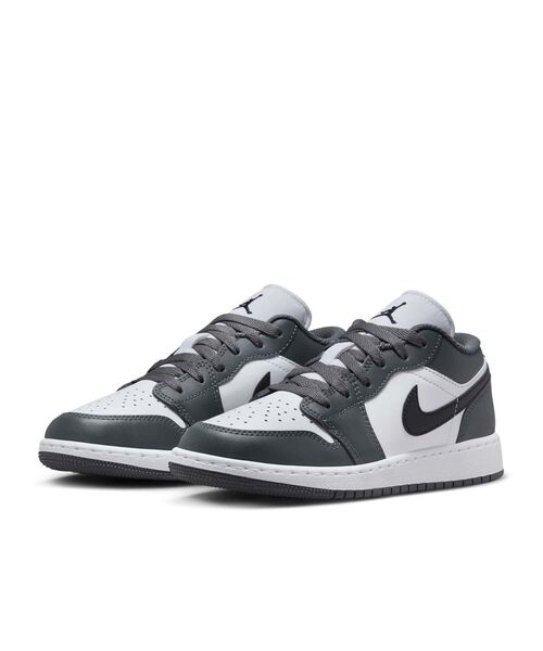 JORDAN BRAND（ジョーダンブランド）の「《親子コーデ対応商品》エア ジョーダン 1 LOW ジュニアシューズ / Air Jordan 1 Low Big Kids' Shoes 553560-152 White（スニーカー・キッズ・ホワイト系3・22.5/23/23.5/24/24.5/25）」の5枚目の写真