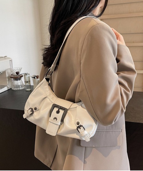 【良品】ドルチェ&ガッバーナ　レザー ショルダーバッグ　ロゴ金具　Y2K　00s 良品】ドルチェ&ガッバーナ レザー ショルダーバッグ ロゴ金具