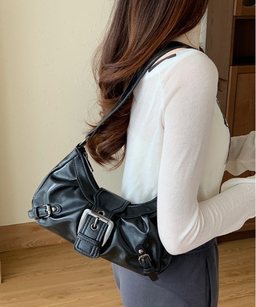 【良品】ドルチェ&ガッバーナ　レザー ショルダーバッグ　ロゴ金具　Y2K　00s 良品】ドルチェ&ガッバーナ レザー ショルダーバッグ ロゴ金具