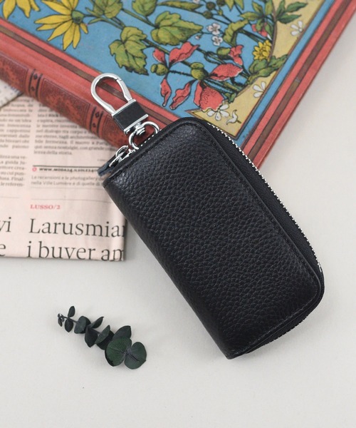 styiro（スタイロ）の「10色から選べる！牛革キーケース/フック付き（キーケース/キーアクセサリー・レディース・ブラック/ピンク系その他/グレー/クリーム/フューシャピンク/グリーン系その他/ネイビー/ライトパープル/ブラウン/ピンク・FREE）」の2枚目の写真