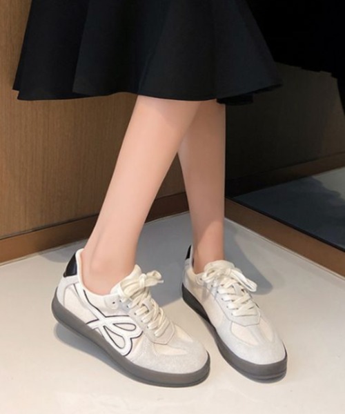 Teem Store(チームストア)の「バイカラートレーナースニーカー(スニーカー・レディース・ホワイト/ネイビー/レッド・L/M/S)」の6枚目の写真