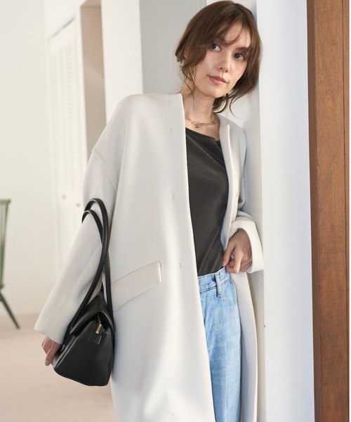 Mila Owen（ミラオーウェン）の「ノーカラーフラップポケット付き