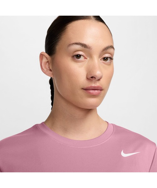 NIKE（ナイキ）の「ナイキ NIKE ナイキ  DF RLGD LBR S/S Tシャツ（Tシャツ/カットソー・レディース・ボルドー/スモークピンク・S/M/L/XL）」の4枚目の写真