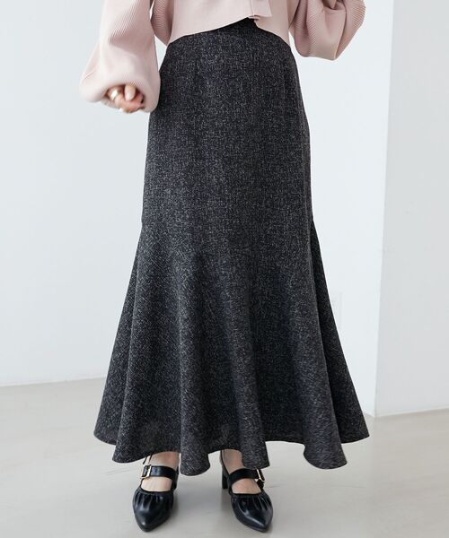 MAJESTIC LEGON(マジェスティックレゴン)の「ツイードマーメイドロングスカート(スカート・レディース・ブラック/グレー/アイボリー・SMALL/MEDIUM/X-SMALL)」の2枚目の写真