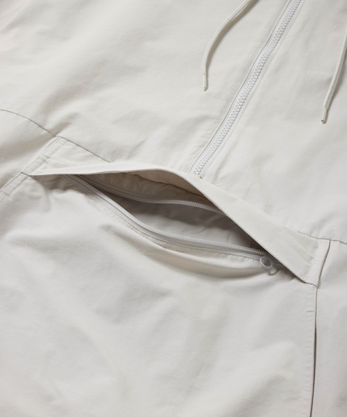 Champion(チャンピオン)の「【Champion/チャンピオン】直営限定コレクション メンズ フーデッドアノラックジャケット(その他アウター・メンズ・その他35/アイボリー系/ブラック/ライトグレー・SMALL/MEDIUM/LARGE/X-LARGE)」の7枚目の写真