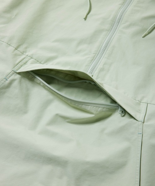 Champion(チャンピオン)の「【Champion/チャンピオン】直営限定コレクション メンズ フーデッドアノラックジャケット(その他アウター・メンズ・その他35/アイボリー系/ブラック/ライトグレー・SMALL/MEDIUM/LARGE/X-LARGE)」の15枚目の写真