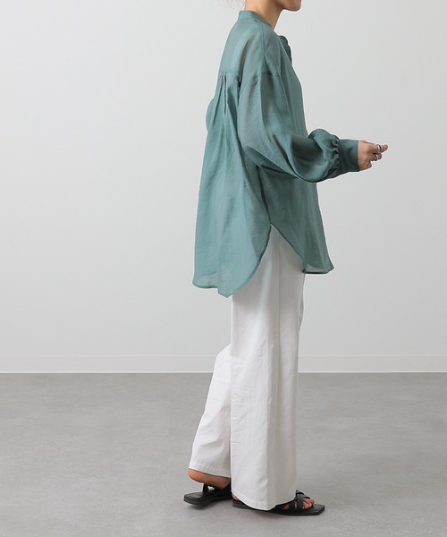 COLONY 2139（コロニートゥーワンスリーナイン）の「シアーバンドカラー長袖シャツ（シャツ/ブラウス・レディース・ブラック/サックスブルー/ホワイト/ライトグレー/ブラウン/モスグリーン・FREE）」の12枚目の写真