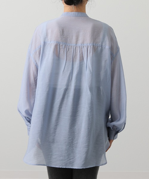 COLONY 2139（コロニートゥーワンスリーナイン）の「シアーバンドカラー長袖シャツ（シャツ/ブラウス・レディース・ブラック/サックスブルー/ホワイト/ライトグレー/ブラウン/モスグリーン・FREE）」の21枚目の写真