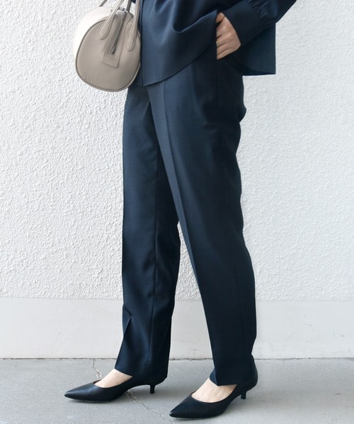 SHIPS.me(シップスミー)の「【ZOZO限定】SHIPS.me:シアサッカー スリム テーパード パンツ(その他パンツ・レディース・ブラック/ネイビー/ダークブルー・S-Short/S-Regular/M-Short/M-Regular/L-Short/L-Regular/XL-Short/XL-Regular/XXL-Short/XXL-Regular)」の2枚目の写真