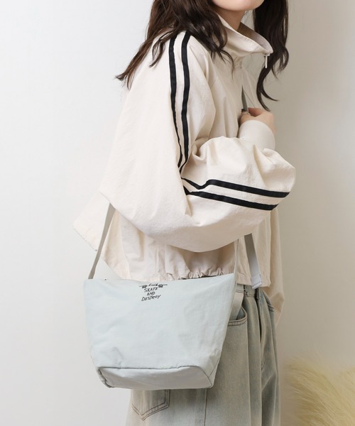 THRASHER(スラッシャー)の「THRASHER ゴンズデザインナイロンミニショルダーバッグ(ショルダーバッグ・メンズ・ブラック×ホワイト/ブルー系その他/グレー系その他・FREE)」の13枚目の写真