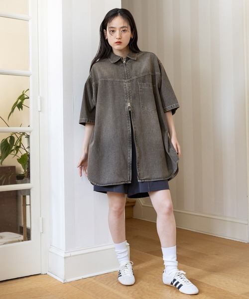 RAGEBLUE（レイジブルー）の「オーバーサイズ/Wジップデニムルーズシャツ（シャツ/ブラウス・レディース・ライトブルー/ブラック/ブラウン・FREE）」の9枚目の写真