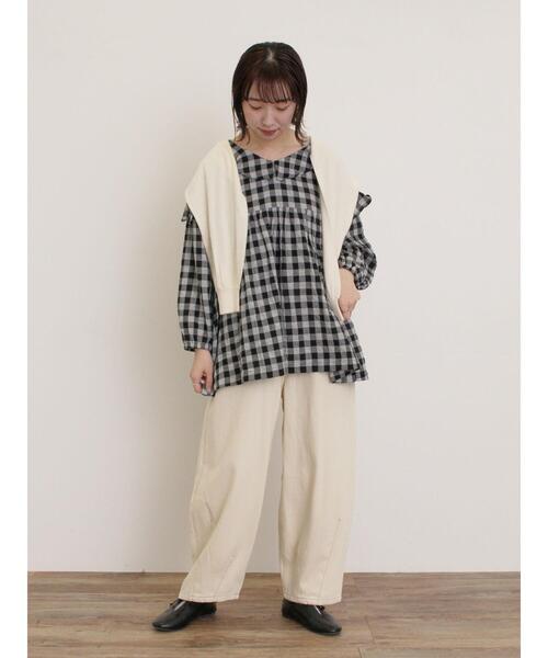 Samansa Mos2（サマンサ モスモス）の「襟フリルVネックチュニック（シャツ/ブラウス・レディース・ブラック/オフホワイト/ミント/イエロー・F）」の5枚目の写真