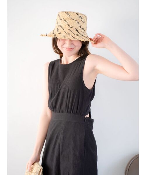 Ungrid（アングリッド）の「バックデザインノースリワンピース（ワンピース・レディース・アイボリー/ブラック/イエロー・SMALL/MEDIUM）」の8枚目の写真