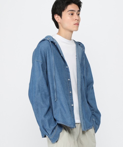 LAND MUSEUM(ランドミュージアム)の「LAND MUSEUM/フードデニムシャツ(シャツ/ブラウス・メンズ・ライトブルー/ブラック・FREE)」の7枚目の写真