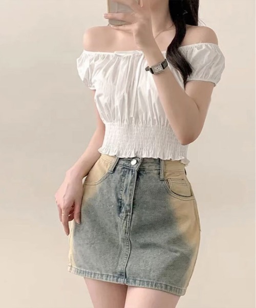 kirakiraShop(キラキラショップ)の「シャーリング オフショルダー ブラウス 半袖(シャツ/ブラウス・レディース・ブラック/ホワイト/チェック・FREE)」の6枚目の写真