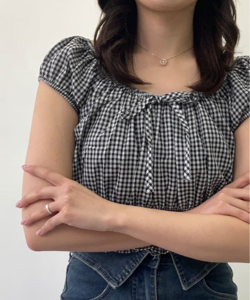 kirakiraShop(キラキラショップ)の「シャーリング オフショルダー ブラウス 半袖(シャツ/ブラウス・レディース・ブラック/ホワイト/チェック・FREE)」の13枚目の写真