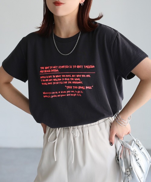 Riberry(リベリー)の「手書き風ロゴ刺繍デザインTシャツ(Tシャツ/カットソー・レディース・オートミール/ピンク/オフホワイト/チャコールグレー/杢グレー・FREE)」の2枚目の写真