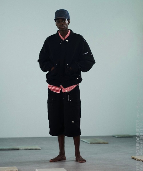 FAF（フェイク アス フラワーズ）の「NEWCOMMUNE Cargo Pants Xin（カーゴパンツ・メンズ・マルチ/ブラック・1/2）」の2枚目の写真