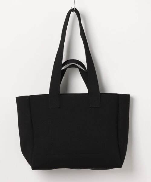 ALLSAINTS（オールセインツ）の「IZZY SPRAY M TOTE（トートバッグ・レディース・ブラック・ONE SIZE）」の2枚目の写真