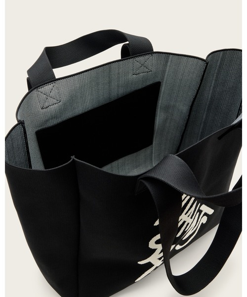 ALLSAINTS（オールセインツ）の「IZZY SPRAY M TOTE（トートバッグ・レディース・ブラック・ONE SIZE）」の7枚目の写真