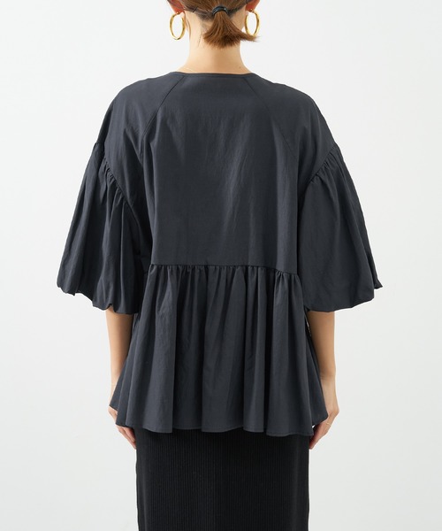 MICA&DEAL（マイカ＆ディール）の「ペプラムボリュームシャツブルゾン（ブルゾン・レディース・ブラック/オフホワイト/ベージュ・FREE）」の15枚目の写真