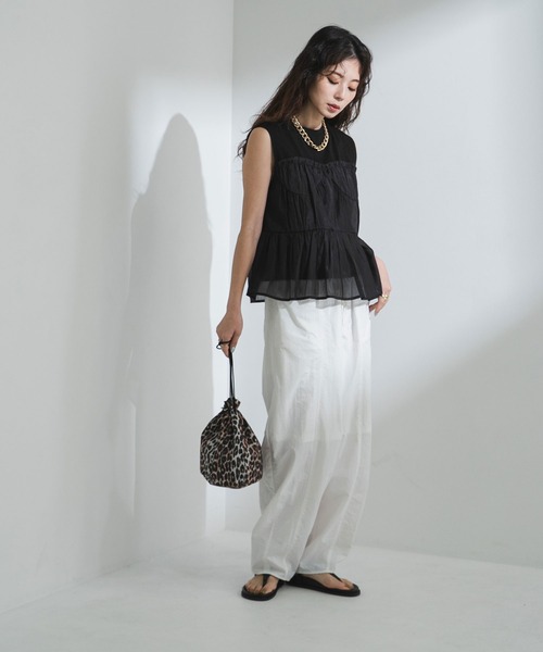 bohmal（ボマール）の「ビスチェレイヤード風フレンチスリーブトップス（Tシャツ/カットソー・レディース・ホワイト×ブラック/ブラック×ブラック・FREE）」の3枚目の写真
