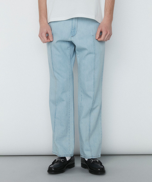 VICTIM（ヴィクティム）の「VICTIM ヴィクティム / DENIM SLACKS ライトオンステーパードデニムスラックス / VTM-25-P-001（デニムパンツ・メンズ・ライトブルー/インディゴブルー・1）」の4枚目の写真