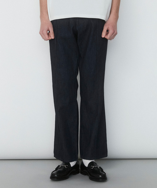 VICTIM（ヴィクティム）の「VICTIM ヴィクティム / DENIM SLACKS ライトオンステーパードデニムスラックス / VTM-25-P-001（デニムパンツ・メンズ・ライトブルー/インディゴブルー・1）」の6枚目の写真