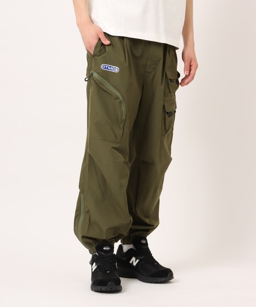 atmos（アトモス）の「atmos Performance Utility Cargo Track Pants / アトモス パフォーマンス ユーティリティ カーゴ トラック パンツ（その他パンツ・メンズ・ブラック/カーキ/ブルー・M/L/XL）」の21枚目の写真