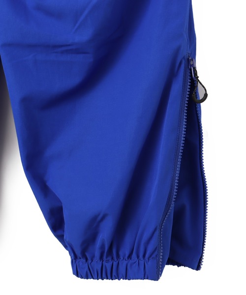 atmos（アトモス）の「atmos Performance Utility Cargo Track Pants / アトモス パフォーマンス ユーティリティ カーゴ トラック パンツ（その他パンツ・メンズ・ブラック/カーキ/ブルー・M/L/XL）」の6枚目の写真