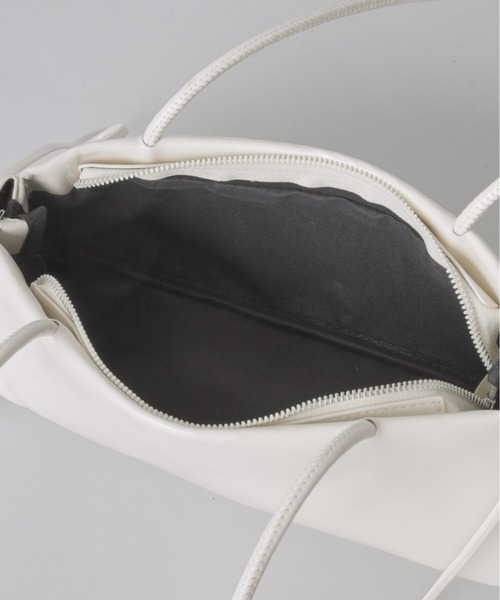 Olu.(オルドット)の「サイドリボンスクエアバッグ(ハンドバッグ・レディース・アイボリー/ブラック/ベビーピンク・FREE)」の16枚目の写真