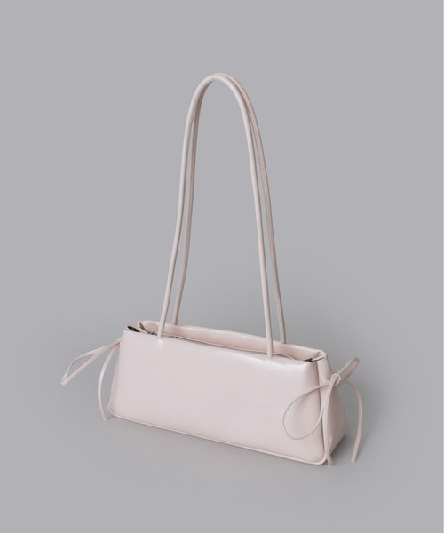 Olu.(オルドット)の「サイドリボンスクエアバッグ(ハンドバッグ・レディース・アイボリー/ブラック/ベビーピンク・FREE)」の7枚目の写真