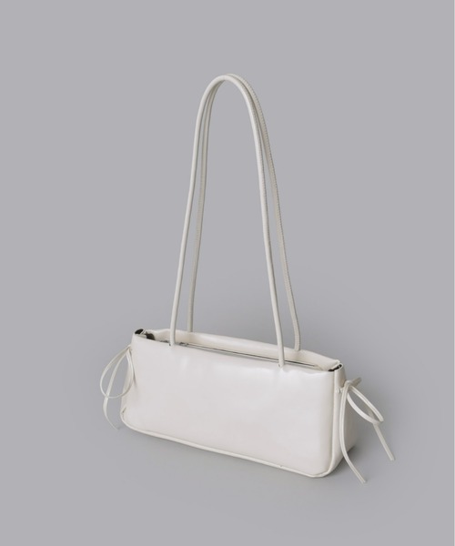 Olu.(オルドット)の「サイドリボンスクエアバッグ(ハンドバッグ・レディース・アイボリー/ブラック/ベビーピンク・FREE)」の8枚目の写真