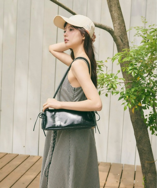 Olu.(オルドット)の「サイドリボンスクエアバッグ(ハンドバッグ・レディース・アイボリー/ブラック/ベビーピンク・FREE)」の22枚目の写真