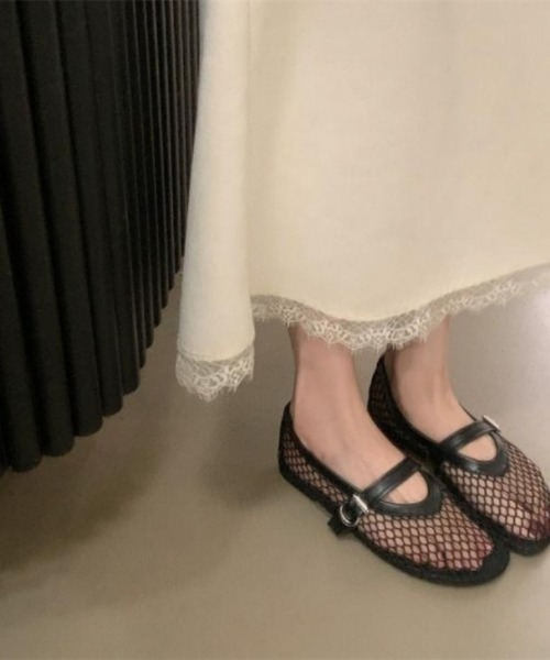 AMELY(エミリー)の「ベルトメッシュ バレエシューズ(バレエシューズ・レディース・ブラック/アイボリー/シルバー/ベージュ/レッド・38/36/40/35/39/37)」の10枚目の写真