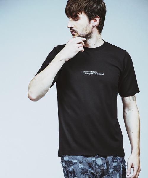 NO ID.(ノーアイディ)の「【NO ID.】Embroidery Message Crew Neck T-Shirt / エンブロイダリー メッセージ クルーネック Tシャツ(Tシャツ/カットソー・メンズ・ブラック/ブラウン/ホワイト・1/2)」の6枚目の写真