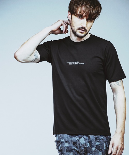 NO ID.(ノーアイディ)の「【NO ID.】Embroidery Message Crew Neck T-Shirt / エンブロイダリー メッセージ クルーネック Tシャツ(Tシャツ/カットソー・メンズ・ブラック/ブラウン/ホワイト・1/2)」の8枚目の写真