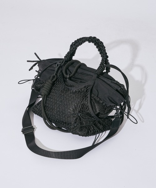 beautiful people（ビューティフルピープル）の「over engineering    hanging tote bag（ショルダーバッグ・レディース・ブラック・FREE）」の2枚目の写真