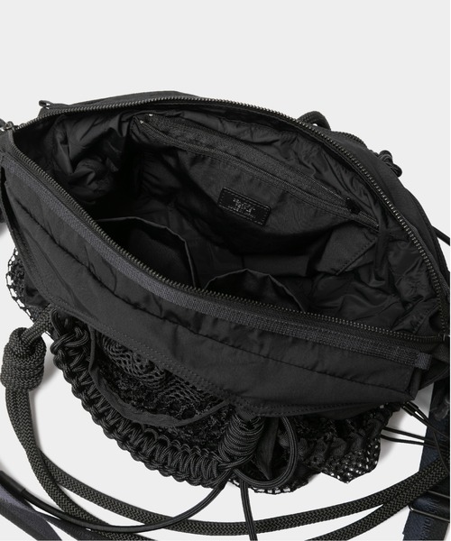 beautiful people（ビューティフルピープル）の「over engineering    hanging tote bag（ショルダーバッグ・レディース・ブラック・FREE）」の7枚目の写真