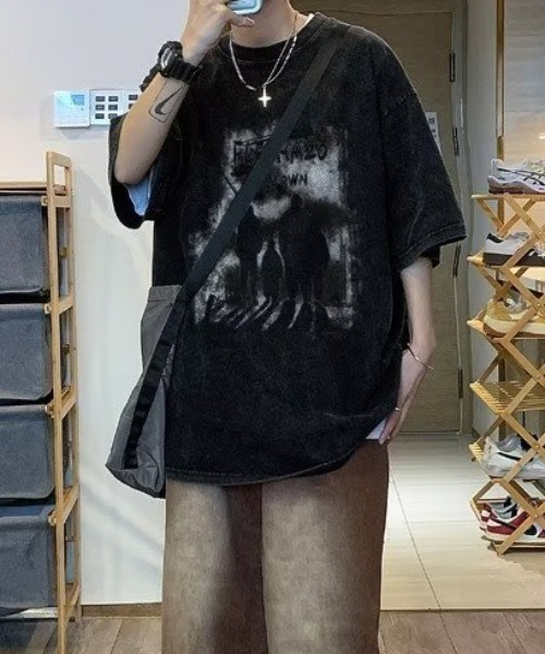 link lot(リンクロット)の「オーバーサイズ ウォッシュ加工 グラフィックTシャツ ピグメントT ナンバリング(Tシャツ/カットソー・メンズ・ベージュ/ブラック・M/L)」の7枚目の写真