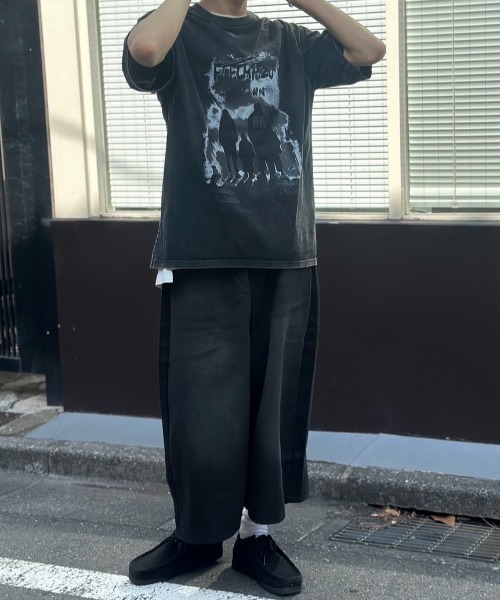 link lot(リンクロット)の「オーバーサイズ ウォッシュ加工 グラフィックTシャツ ピグメントT ナンバリング(Tシャツ/カットソー・メンズ・ベージュ/ブラック・M/L)」の13枚目の写真