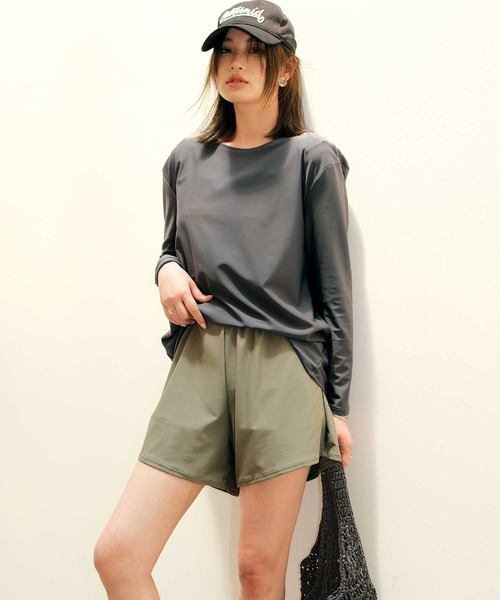 OSYAREVO(オシャレボ)の「水着 レディース 体型カバー ラッシュガード フィットネス 水陸両用 ラッシュ ショートパンツ セットアップ セパレート(ラッシュガード・レディース・ホワイト系その他2/ブラック系その他/ホワイト系その他/グレー・X-LARGE/LARGE/MEDIUM)」の20枚目の写真