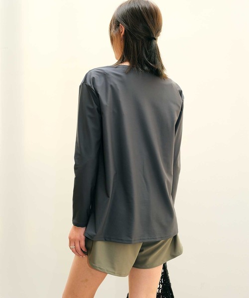 OSYAREVO(オシャレボ)の「水着 レディース 体型カバー ラッシュガード フィットネス 水陸両用 ラッシュ ショートパンツ セットアップ セパレート(ラッシュガード・レディース・ホワイト系その他2/ブラック系その他/ホワイト系その他/グレー・X-LARGE/LARGE/MEDIUM)」の22枚目の写真